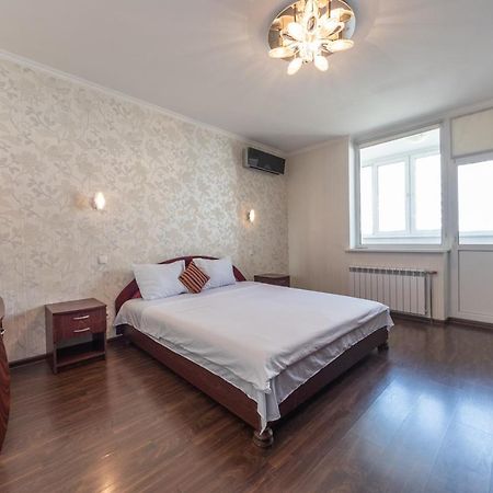 Большая 3 Комнатная На Осокорках Гмирі 2 Apartment Kiev Luaran gambar